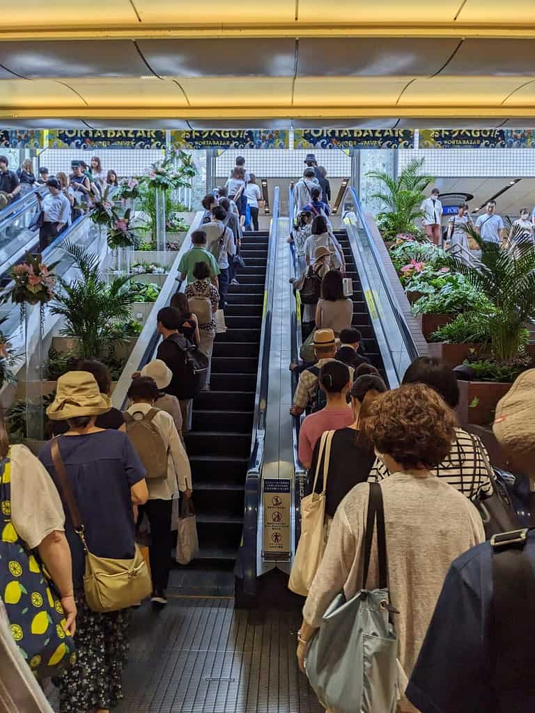 escalator etiquette